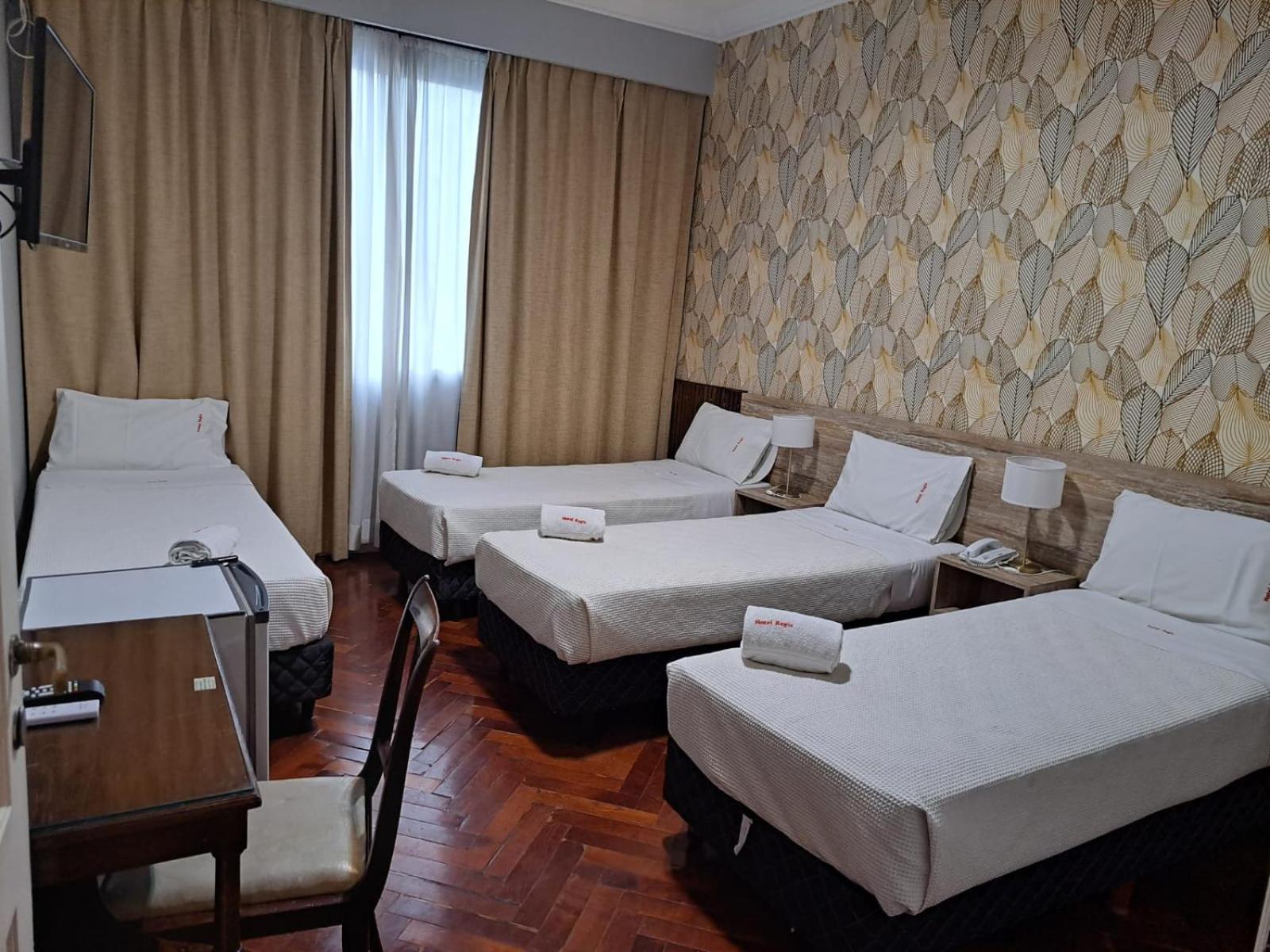 בואנוס איירס Hotel Regis מראה חיצוני תמונה